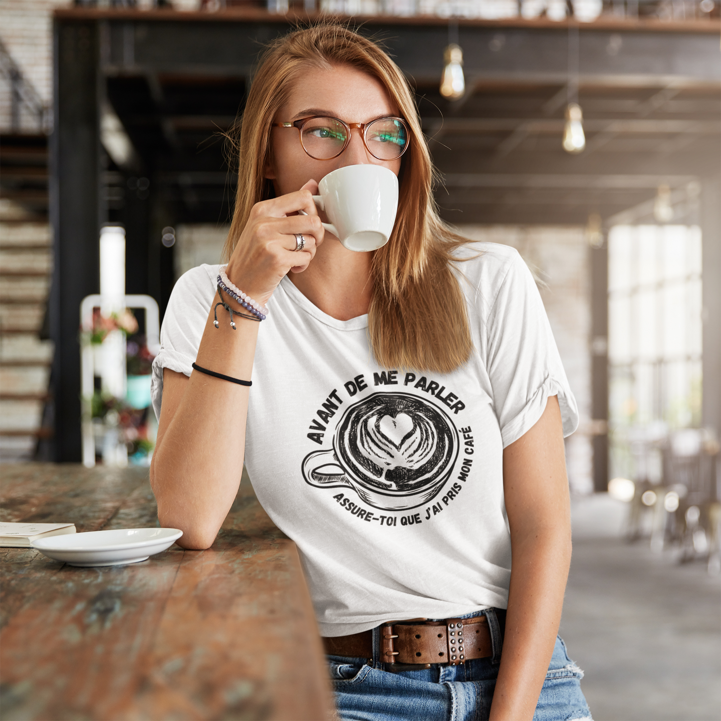 Avant de me parler, il faut que je prenne mon café -  T-shirt unisexe